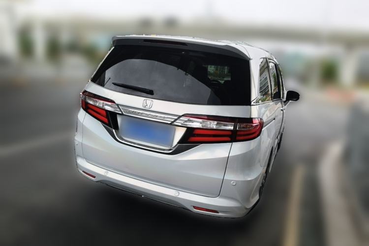 Used Honda Odyssey 2015 Revised 2.4L Luxury Edition Rear Right 45 Deg