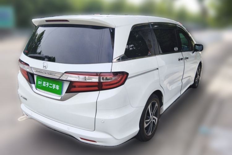 Used Honda Odyssey 2015 Updated Version 2.4L Smart Edition Rear Right 45 Deg