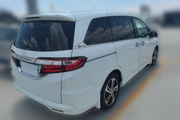 Used Honda Odyssey 2015 Revised Version 2.4L Supreme Edition Rear Right 45 Deg