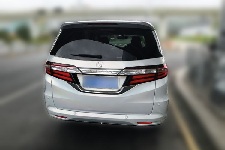 Used Honda Odyssey 2015 Revised 2.4L Luxury Edition Rear