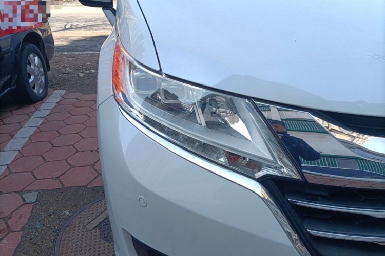Used Honda Odyssey 2015 2.4L Smart Edition Right Front Headlight