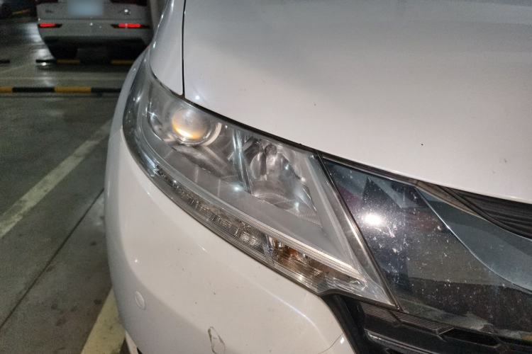 Used Honda Odyssey 2015 2.4L Luxury Edition Right Front Headlight