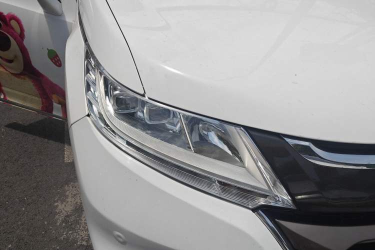 Used Honda Odyssey 2015 2.4L Supreme Edition Right Front Headlight