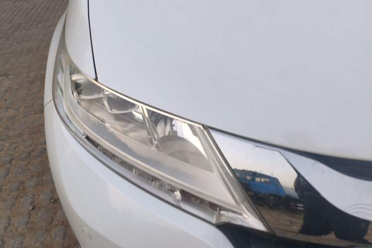 Used Honda Odyssey 2015 Updated Version 2.4L Smart Edition Right Front Headlight
