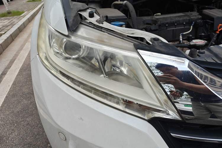 Used Honda Odyssey 2015 Revised 2.4L Luxury Edition Right Front Headlight