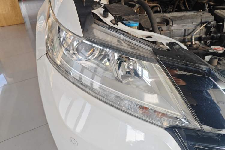 Used Honda Odyssey 2015 2.4L Luxury Edition Right Front Headlight