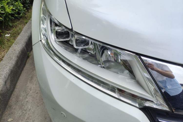 Used Honda Odyssey 2015 2.4L Smart Edition Right Front Headlight