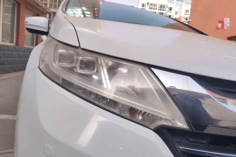 Used Honda Odyssey 2015 2.4L Prestige Edition Right Front Headlight