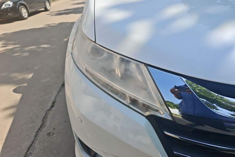 Used Honda Odyssey 2015 Revised 2.4L Luxury Edition Right Front Headlight