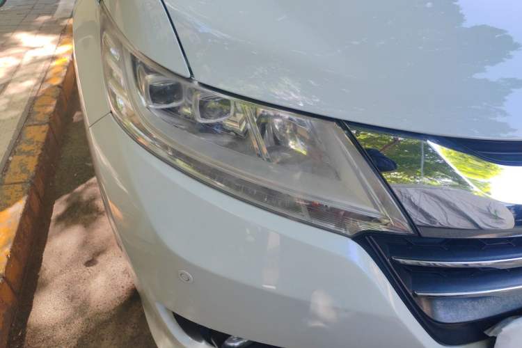 Used Honda Odyssey 2015 Updated Version 2.4L Smart Edition Right Front Headlight