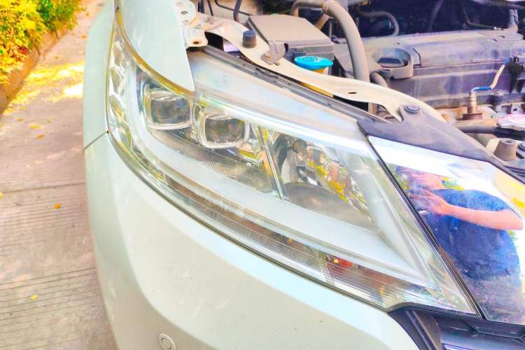 Used Honda Odyssey 2015 Revised Version 2.4L Supreme Edition Right Front Headlight