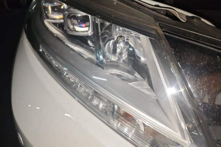 Used Honda Odyssey 2015 2.4L Smart Edition Right Front Headlight