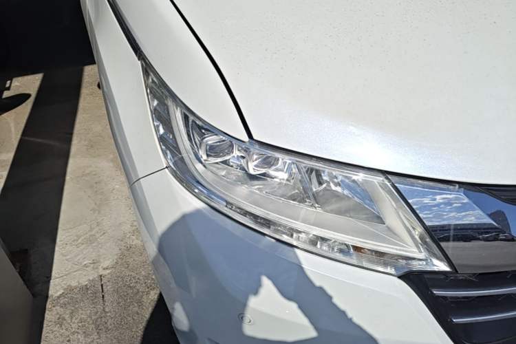 Used Honda Odyssey 2015 Updated Version 2.4L Smart Edition Right Front Headlight