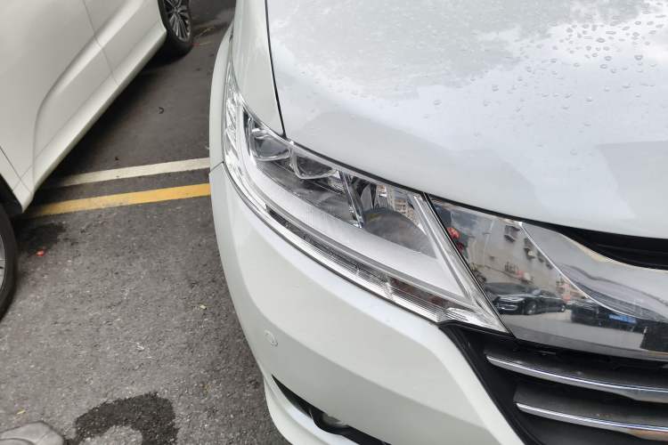 Used Honda Odyssey 2015 Updated Version 2.4L Smart Edition Right Front Headlight