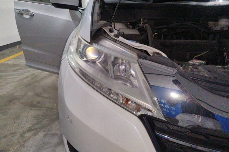 Used Honda Odyssey 2015 Revised 2.4L Luxury Edition Right Front Headlight