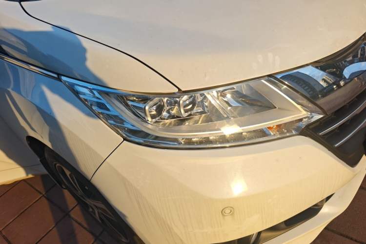 Used Honda Odyssey 2015 Updated Version 2.4L Smart Edition Right Front Headlight