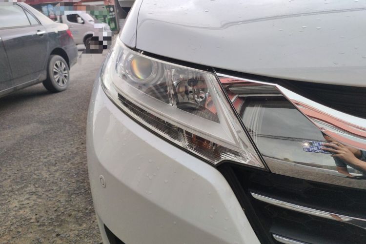 Used Honda Odyssey 2015 Revised 2.4L Luxury Edition Right Front Headlight