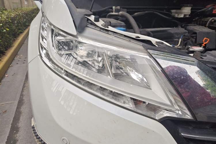 Used Honda Odyssey 2015 Updated Version 2.4L Smart Edition Right Front Headlight