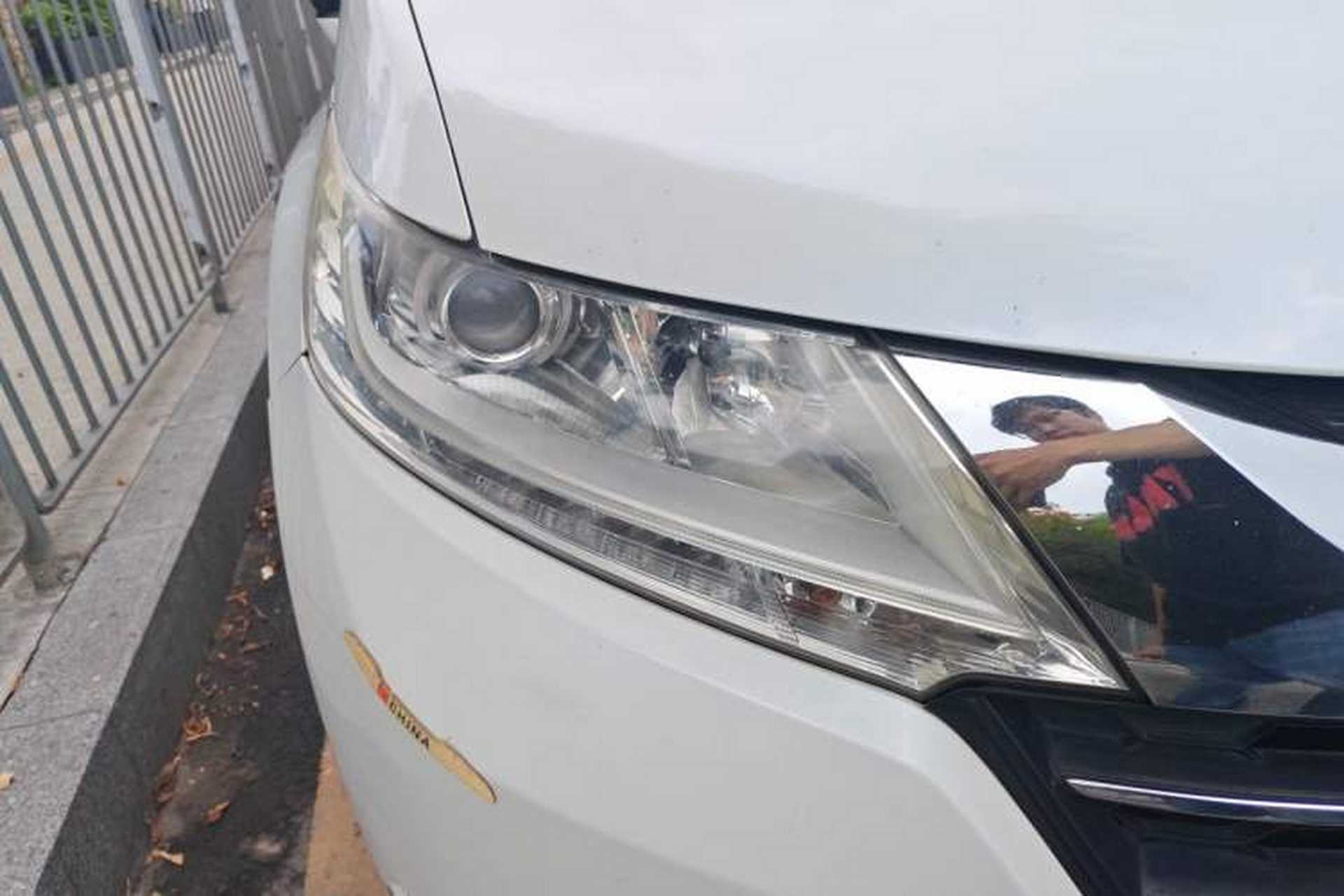Used Honda Odyssey 2015 2.4L Comfort Edition Right Front Headlight