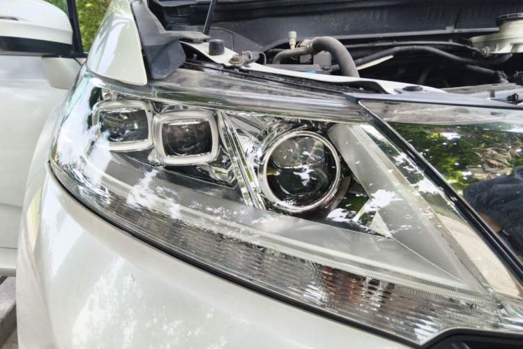 Used Honda Odyssey 2015 Updated Version 2.4L Smart Edition Right Front Headlight