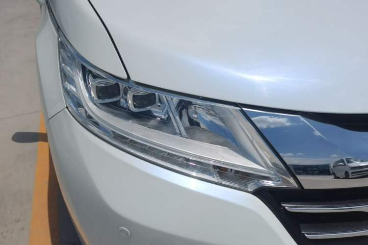 Used Honda Odyssey 2015 Revised Version 2.4L Supreme Edition Right Front Headlight