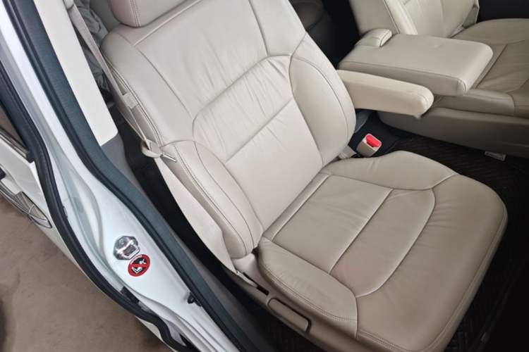 Used Honda Odyssey 2015 Revised 2.4L Luxury Edition Right Front Seat
