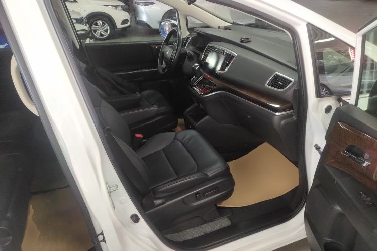 Used Honda Odyssey 2015 Updated Version 2.4L Smart Edition Right Front Seat
