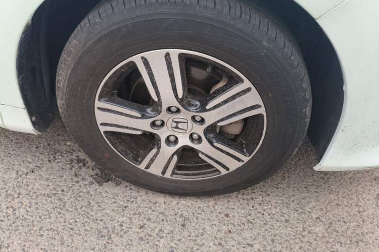Used Honda Odyssey 2015 Revised Version 2.4L Comfort Edition Right Front Wheel Hub