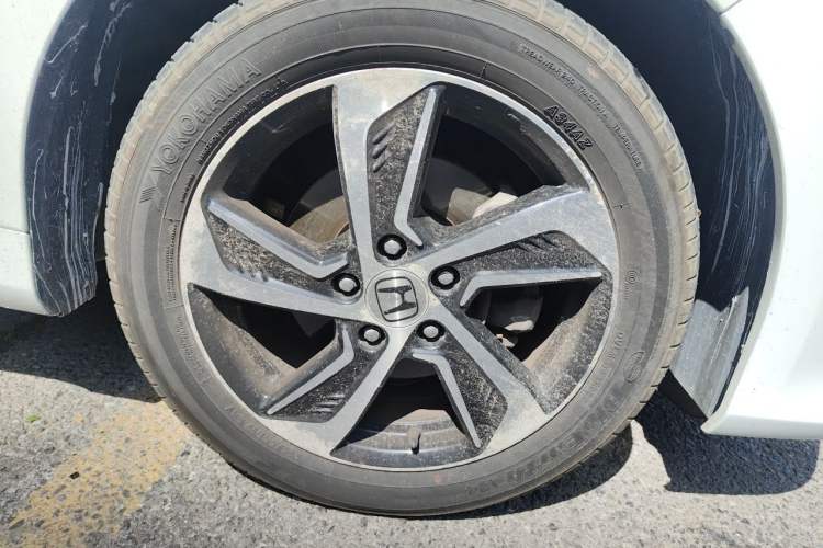 Used Honda Odyssey 2015 2.4L Smart Edition Right Front Wheel Hub