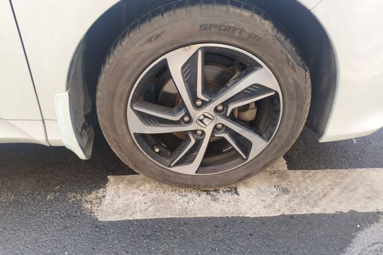 Used Honda Odyssey 2015 Revised 2.4L Luxury Edition Right Front Wheel Hub