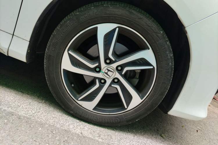 Used Honda Odyssey 2015 Revised Version 2.4L Supreme Edition Right Front Wheel Hub
