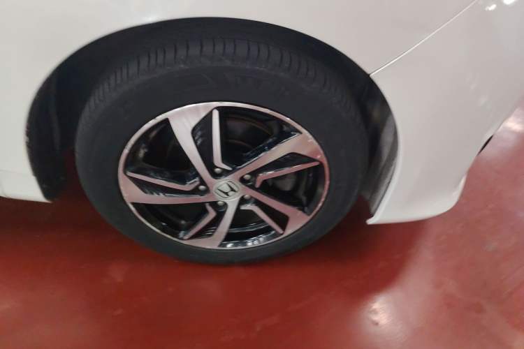 Used Honda Odyssey 2015 Revised Version 2.4L Supreme Edition Right Front Wheel Hub