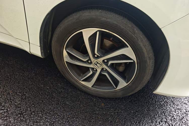 Used Honda Odyssey 2015 2.4L Supreme Edition Right Front Wheel Hub