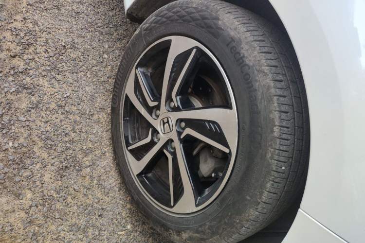 Used Honda Odyssey 2015 Revised 2.4L Luxury Edition Right Front Wheel Hub