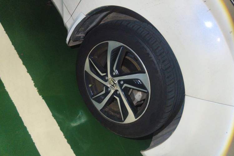 Used Honda Odyssey 2015 Updated Version 2.4L Smart Edition Right Front Wheel Hub