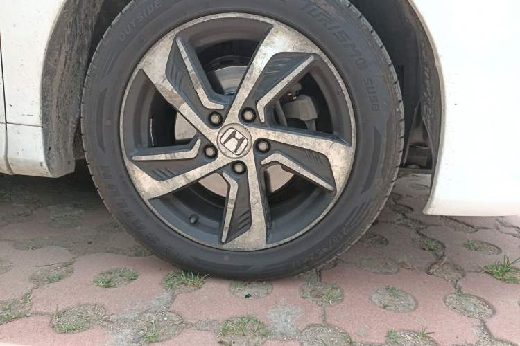 Used Honda Odyssey 2015 Revised Version 2.4L Supreme Edition Right Front Wheel Hub