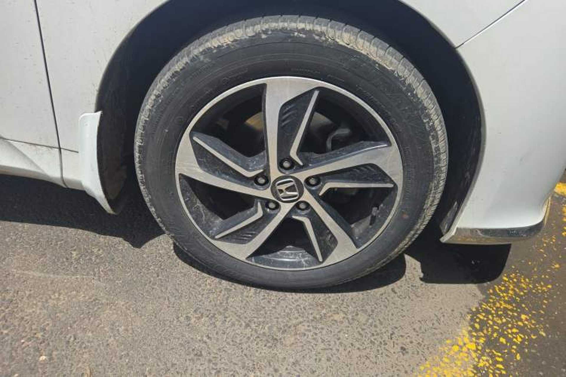 Used Honda Odyssey 2015 Revised Version 2.4L Supreme Edition Right Front Wheel Hub