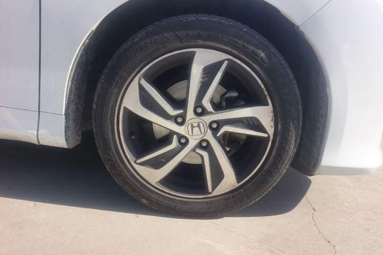 Used Honda Odyssey 2015 Revised Version 2.4L Supreme Edition Right Front Wheel Hub