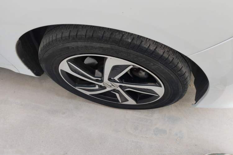 Used Honda Odyssey 2015 Revised Version 2.4L Supreme Edition Right Front Wheel Hub