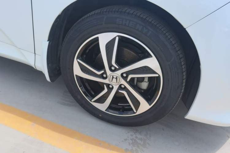 Used Honda Odyssey 2015 Revised Version 2.4L Supreme Edition Right Front Wheel Hub