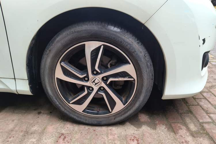 Used Honda Odyssey 2015 Revised Version 2.4L Supreme Edition Right Front Wheel Hub