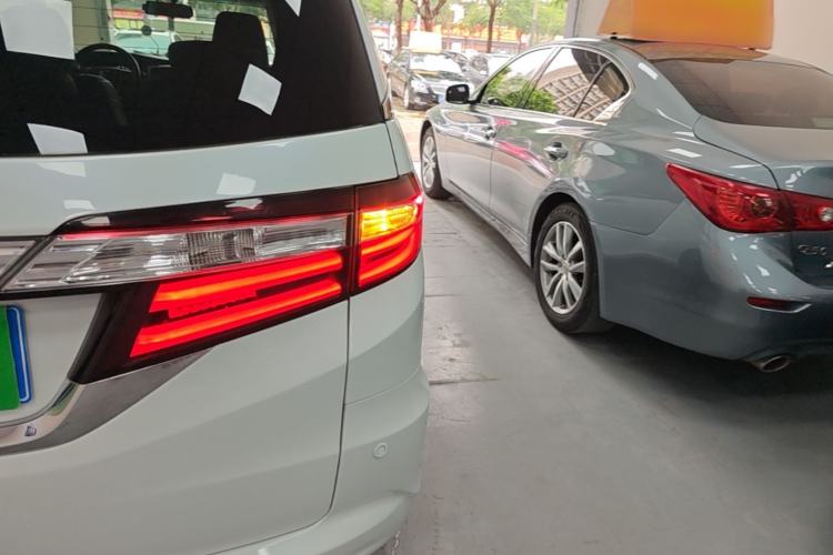 Used Honda Odyssey 2015 Updated Version 2.4L Smart Edition Right Rear Taillight
