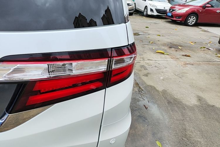 Used Honda Odyssey 2015 2.4L Supreme Edition Right Rear Taillight