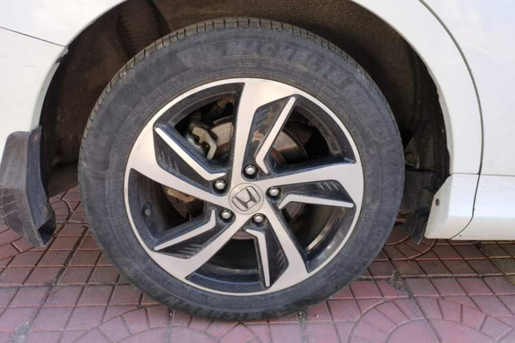 Used Honda Odyssey 2015 Revised Version 2.4L Supreme Edition Right Rear Wheel Hub