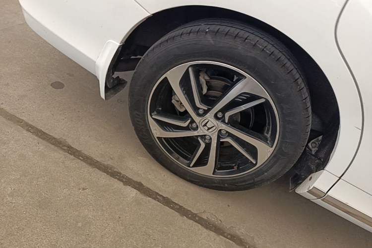Used Honda Odyssey 2015 2.4L Prestige Edition Right Rear Wheel Hub