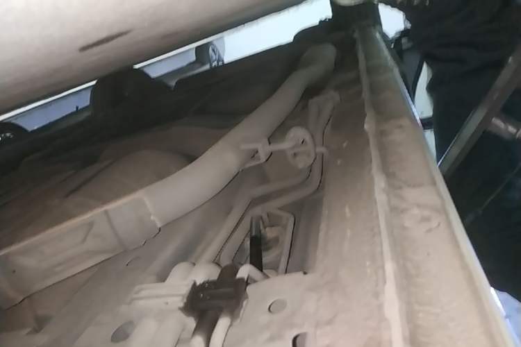 Used Honda Odyssey 2015 2.4L Supreme Edition Right Side Sill