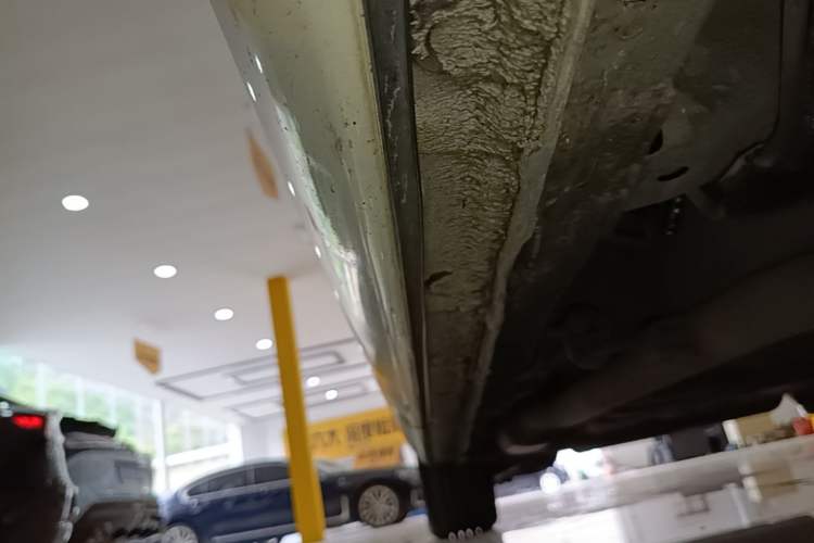 Used Honda Odyssey 2015 2.4L Smart Edition Right Side Sill