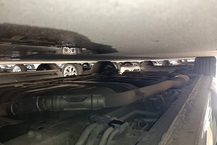Used Honda Odyssey 2015 2.4L Prestige Edition Right Side Sill