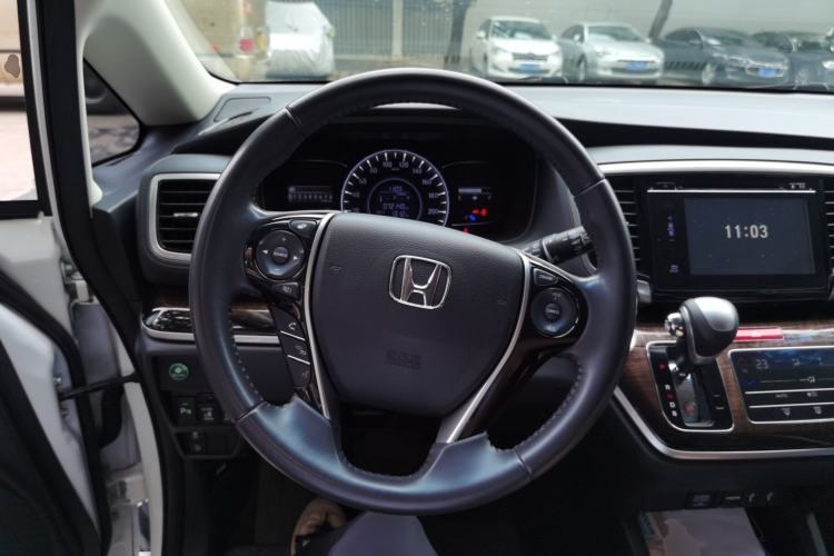 Used Honda Odyssey 2015 Updated Version 2.4L Smart Edition Steering Wheel