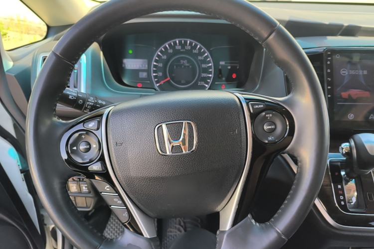 Used Honda Odyssey 2015 Updated Version 2.4L Smart Edition Steering Wheel